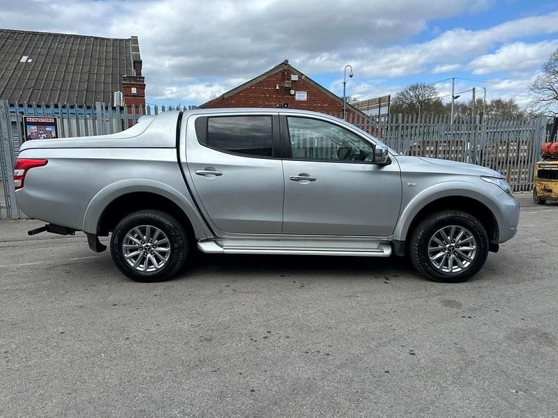 Used Mitsubishi L200 181 HP (133 kW) 2019 Silver Pickup