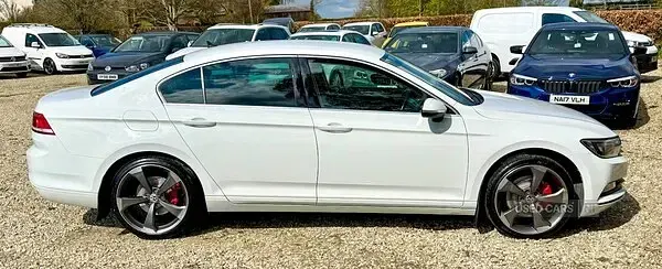 Used VW Passat Business 120 HP (88 kW) 2016 White Sedan