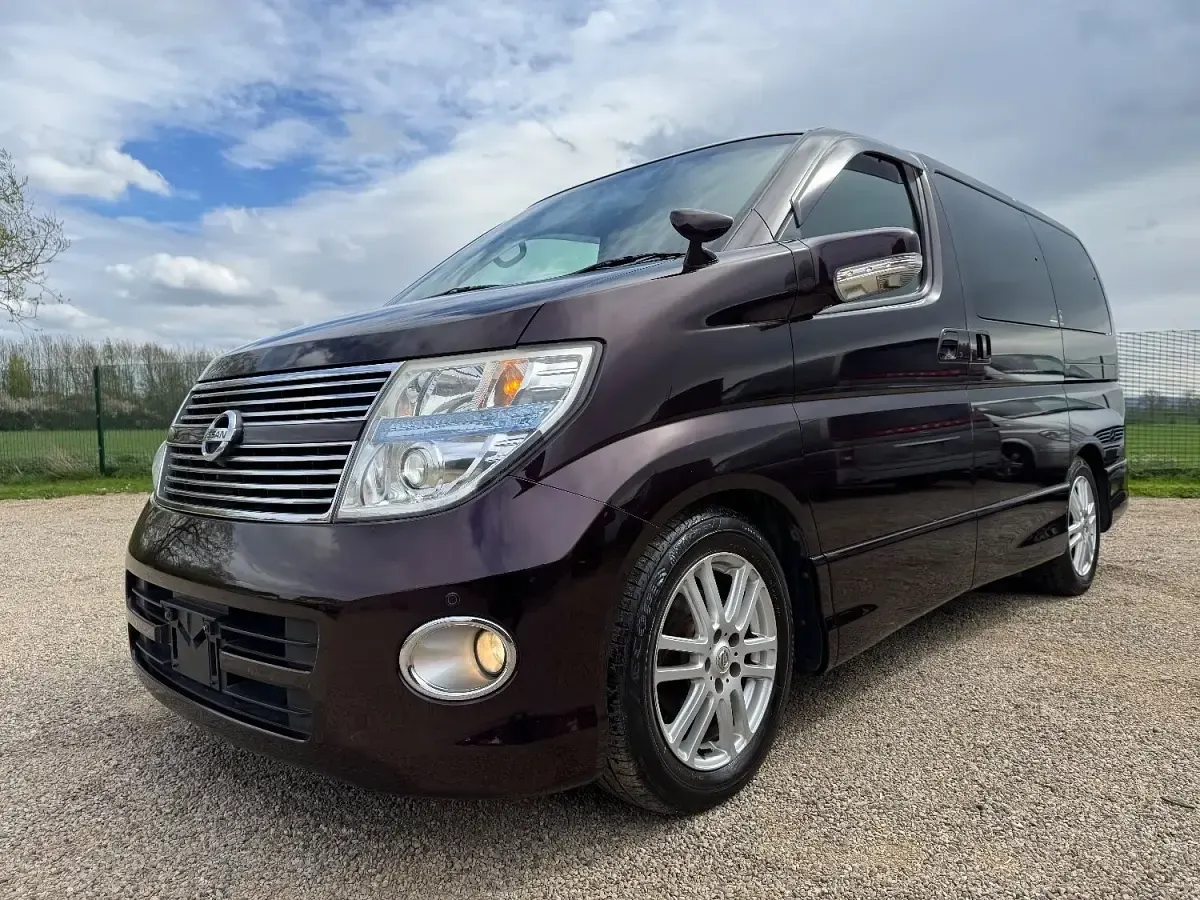 Used Nissan Elgrand Premium Edition 2007 Purple MPV