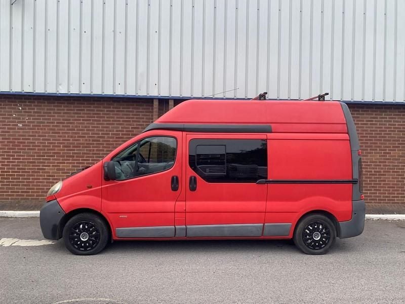 Used Vauxhall Vivaro 2004 Red MPV