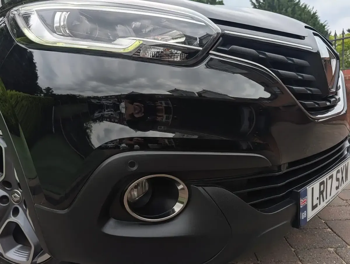 Usado Renault Kadjar Dynamique 110 HP (80 kW) 2017 Preto SUV