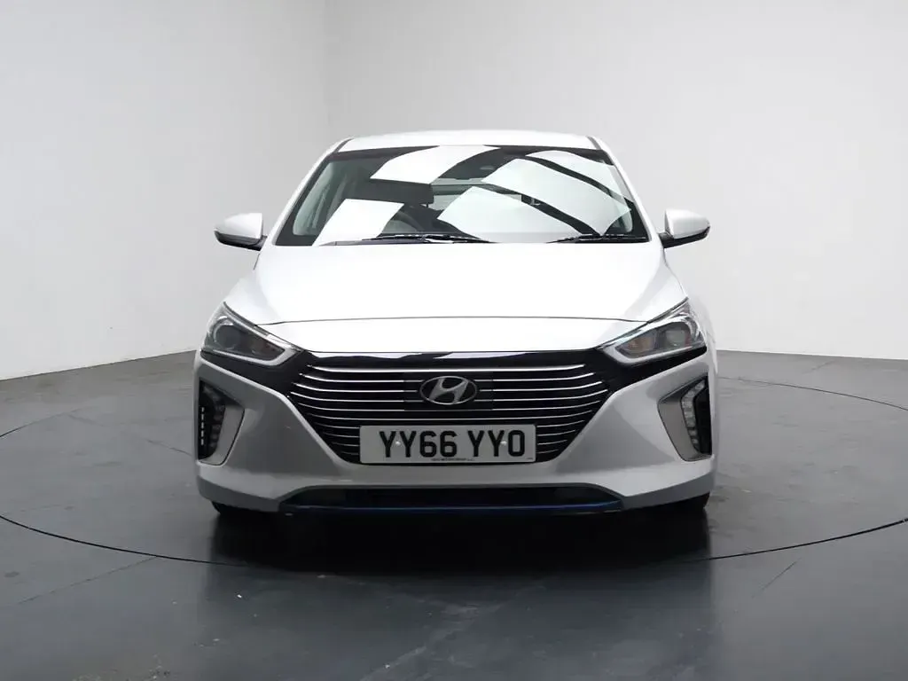 Used Hyundai Ioniq Premium 141 HP (103 kW) 2017 Silver Hatchback