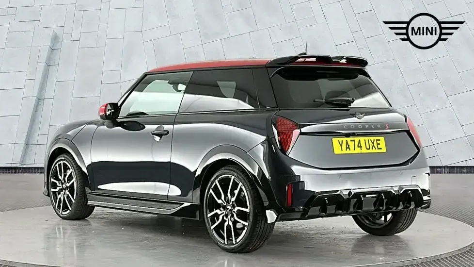 Używany Mini Cooper S Hatch 201 KM (147 kW) 2025 Szary Hatchback