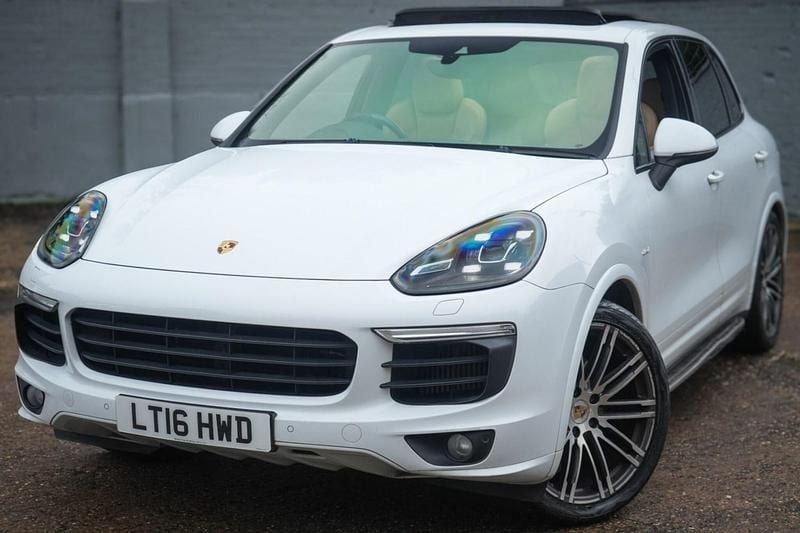 Used Porsche Cayenne S 2016 White SUV