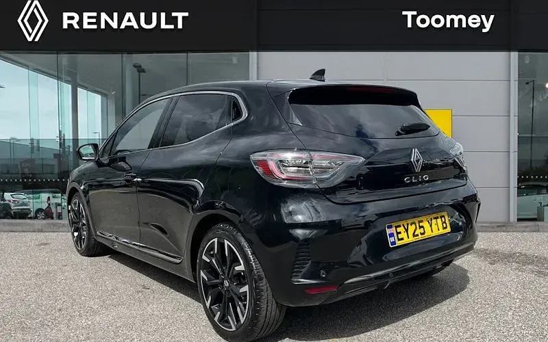 Used Renault Clio Techno 143 HP (105 kW) 2025 Black  Hatchback