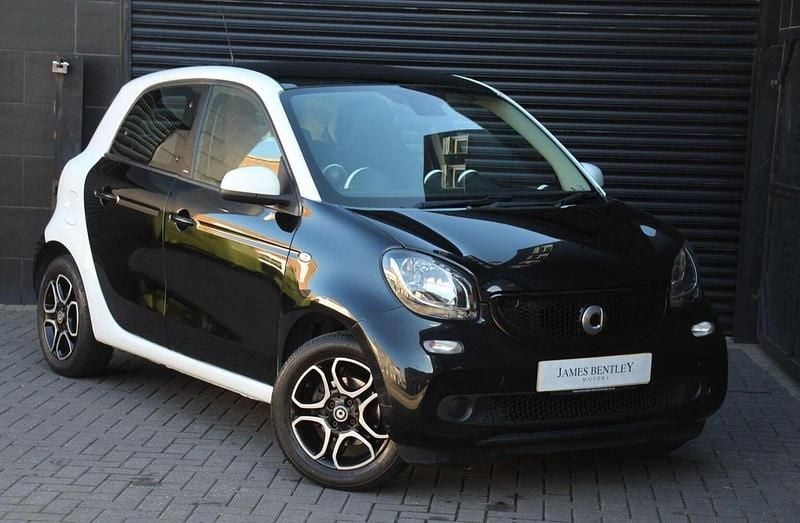 Black Used 2015 Smart ForFour Prime Hatchback | £3,650 (Good price) - Image 1/4