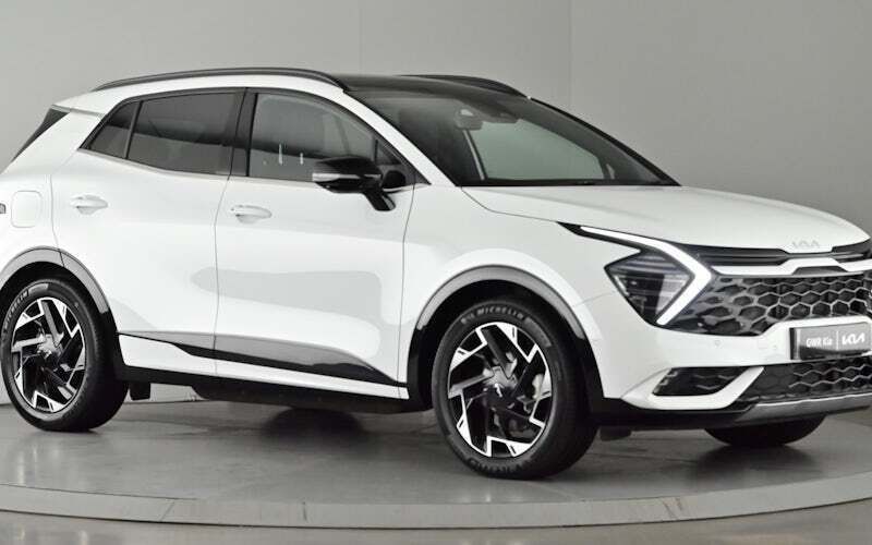 White Used 2024 Kia Sportage GT-Line S SUV | £34,450 (Good price) - Image 1/4