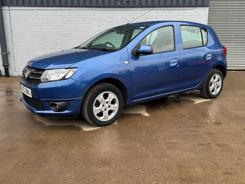 Used Dacia Sandero Lauréate 90 HP (66 kW) 2013 Blue Hatchback