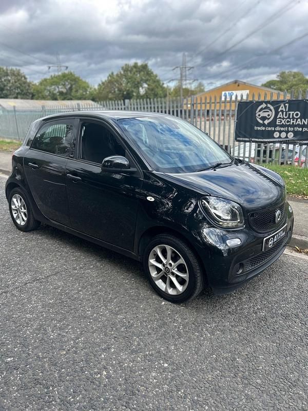 Used Smart ForFour Passion 2016 Black Hatchback