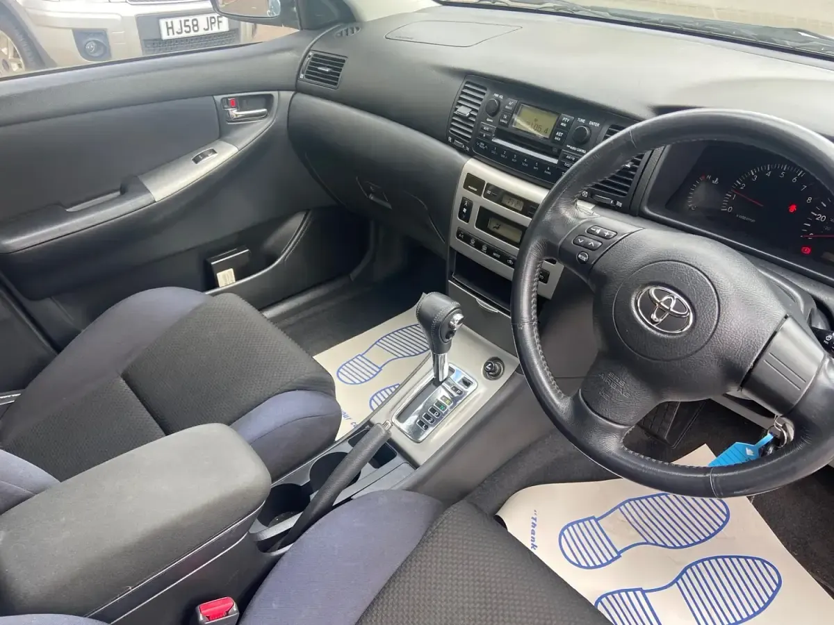 Used Toyota Corolla 110 HP (80 kW) 2005 Blue Hatchback