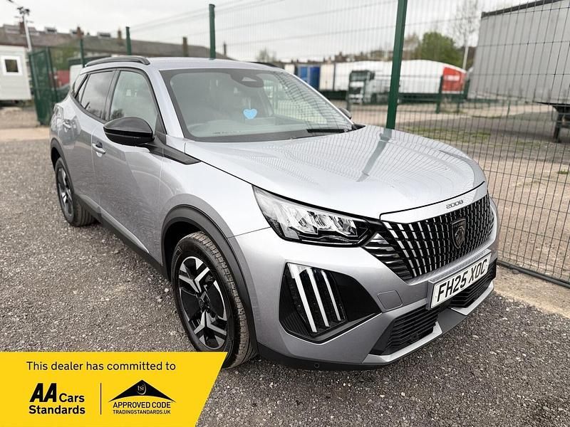Begagnad Peugeot 2008 Allure 2025 Grå SUV