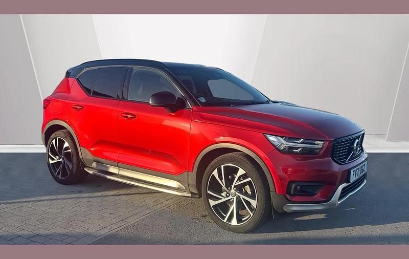 Used Volvo XC40 R-Design Pro 247 HP (181 kW) 2021 Red SUV