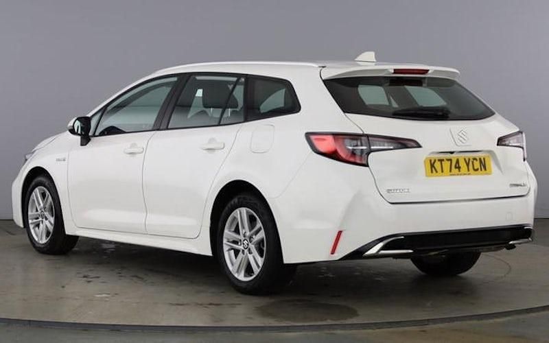 Used Suzuki Swace 140 HP (102 kW) 2024 White Estate