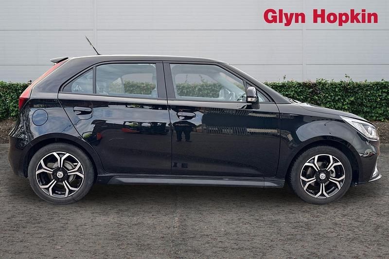 Used MG MG3 Exclusive 106 HP (77 kW) 2023 Black Hatchback