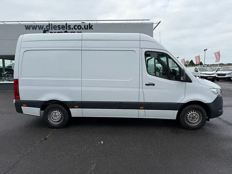Used Mercedes Sprinter Progressive 148 HP (108 kW) 2023 White Van