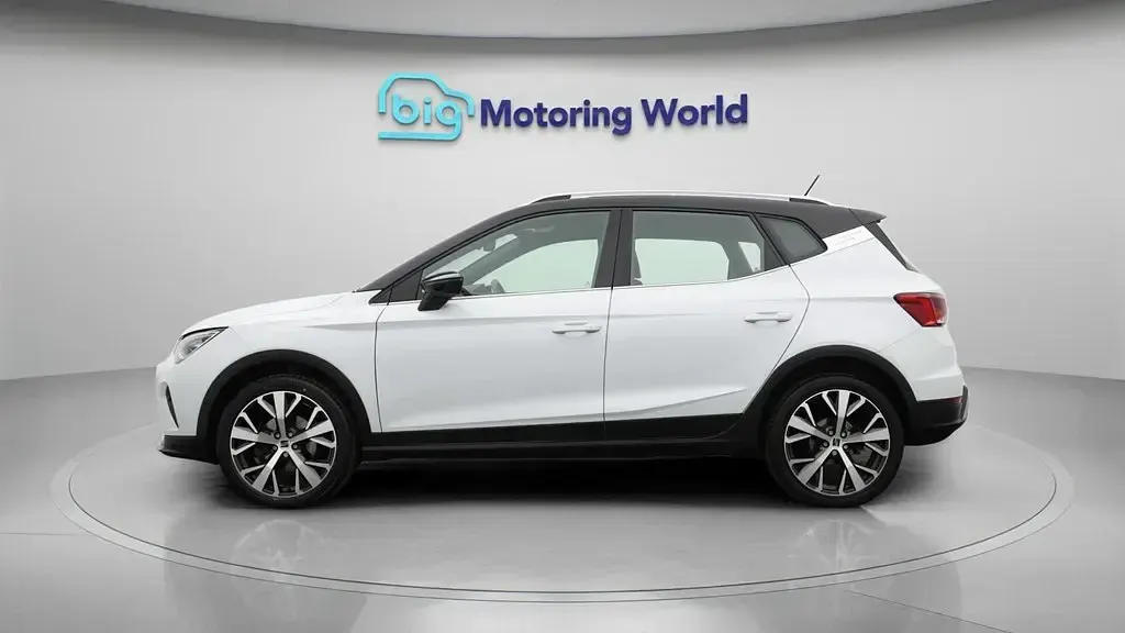 Usado Seat Arona Xperience Lux 110 CV (80 kW) 2023 Blanco SUV