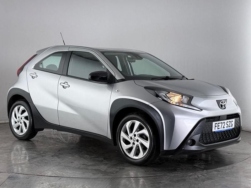 Used Toyota Aygo X PURE 2022 Silver SUV