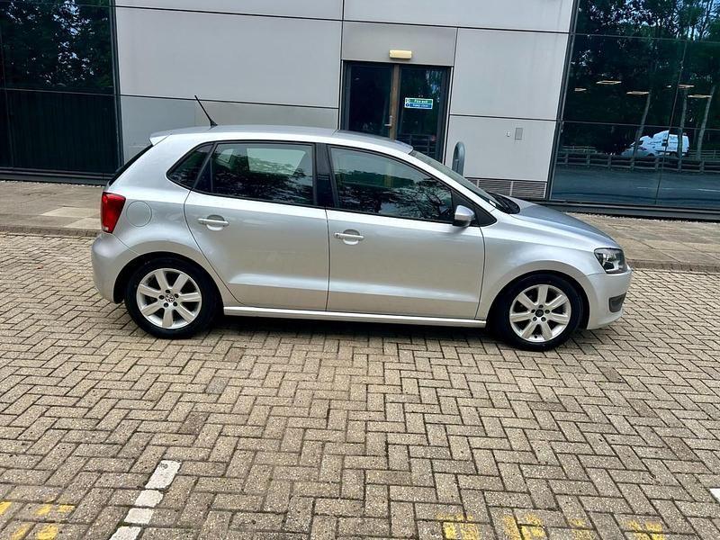 Used VW Polo SE 60 HP (44 kW) 2011 Silver Hatchback