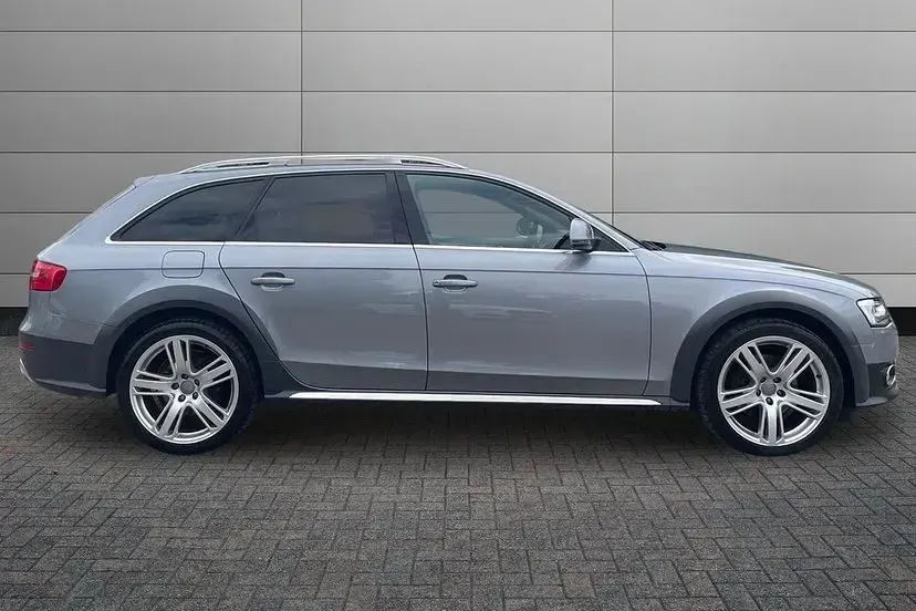 Used Audi A4 Allroad Sport 222 HP (163 kW) 2015 Grey Estate