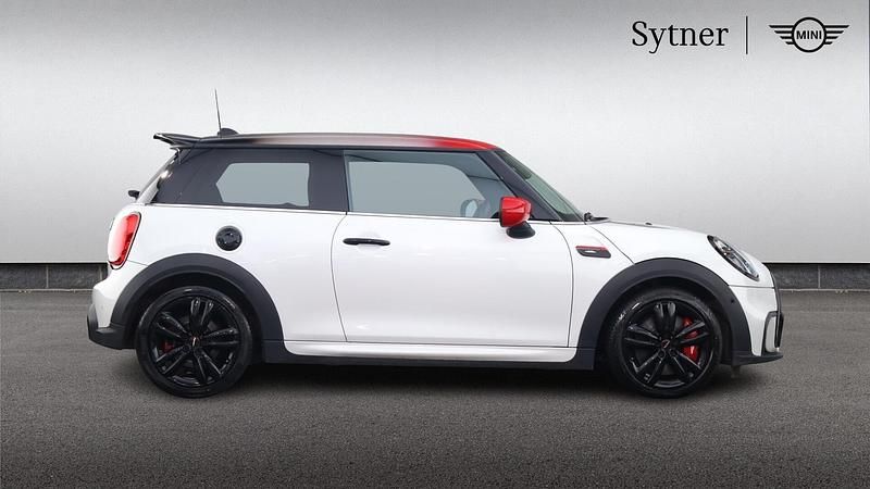 Used Mini John Cooper Works Hatch 228 HP (167 kW) 2023 White Hatchback