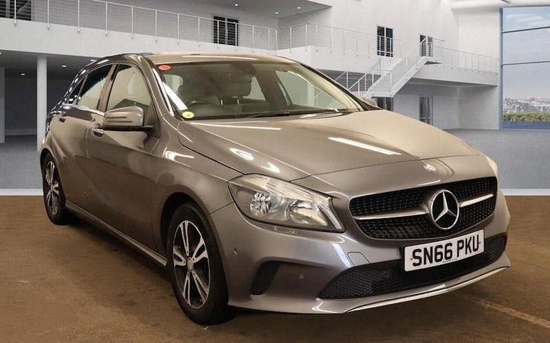 Used 2018 Mercedes A180 Executive Hatchback | £7,988 (Good price) - Image 1/2