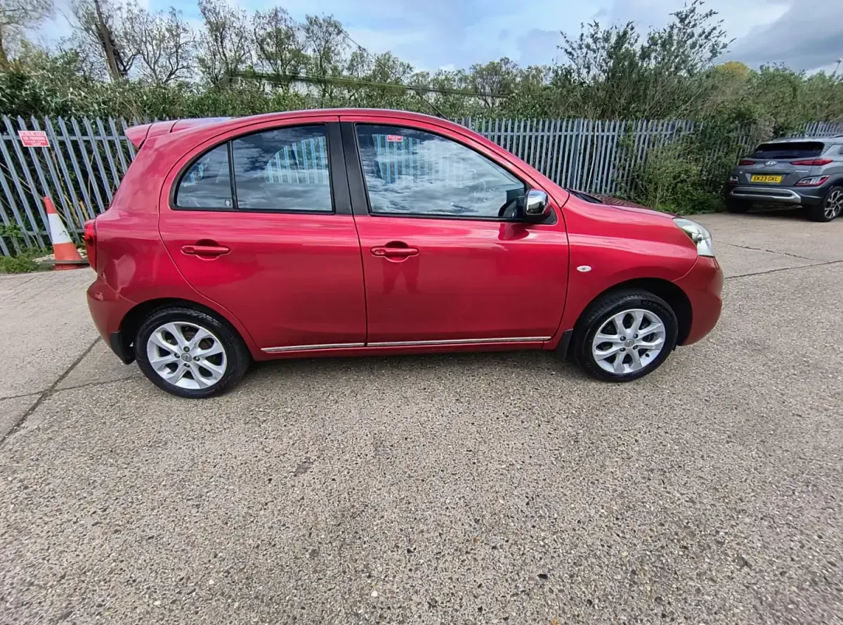 Second-hand Nissan Micra Acenta 2014 Roșu Hatchback