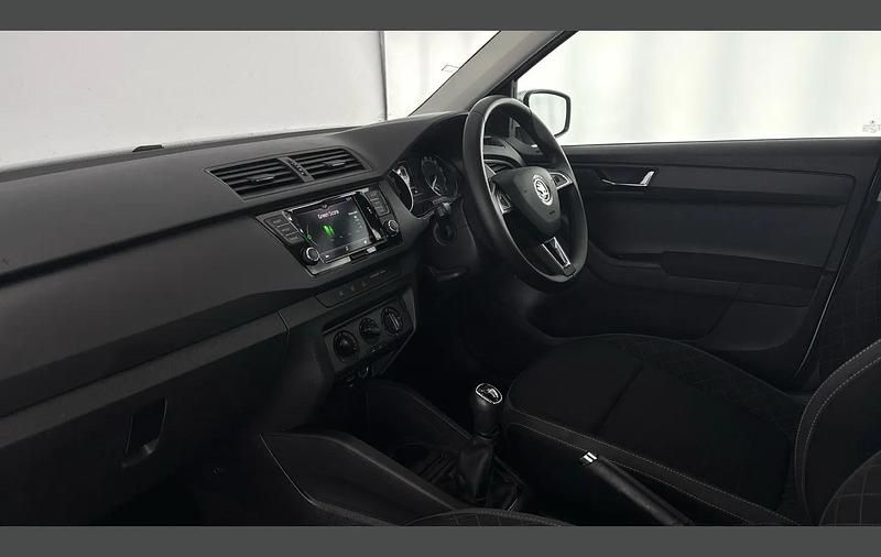 Used Skoda Fabia SE 95 HP (69 kW) 2020 Brilliant silver metallic Hatchback