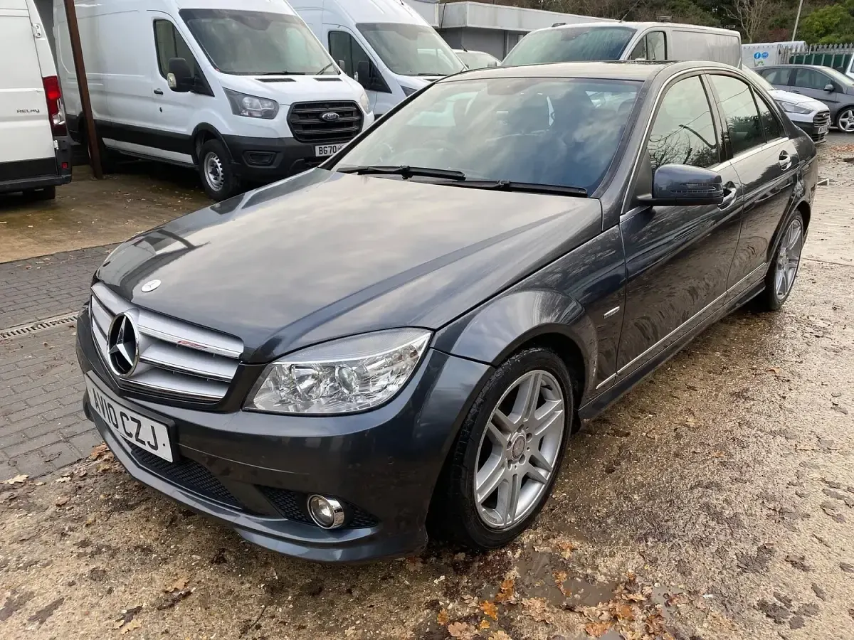 Used Mercedes C180 156 HP (114 kW) 2010 Grey Sedan