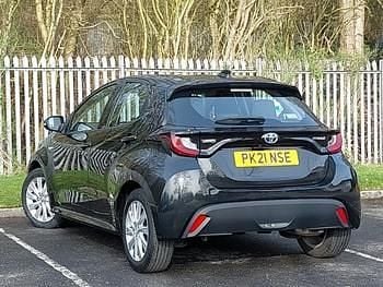 Used Toyota Yaris Hybrid 116 HP (85 kW) 2021 Black Hatchback
