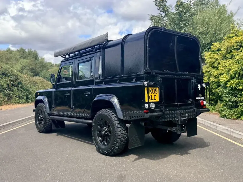 Used Land Rover Defender 122 HP (89 kW) 2009 Black Cabriolet
