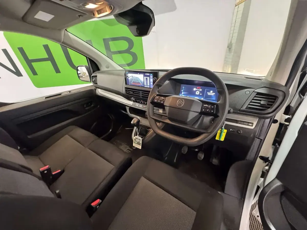 Used Citroën Dispatch 120 HP (88 kW) 2024 White MPV