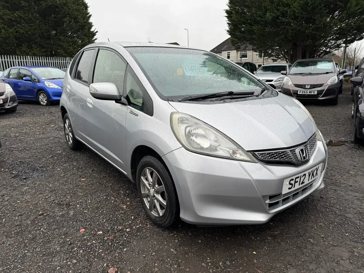 Begagnad Honda Jazz SE 102 HK (75 kW) 2023 Silver Halvkombi