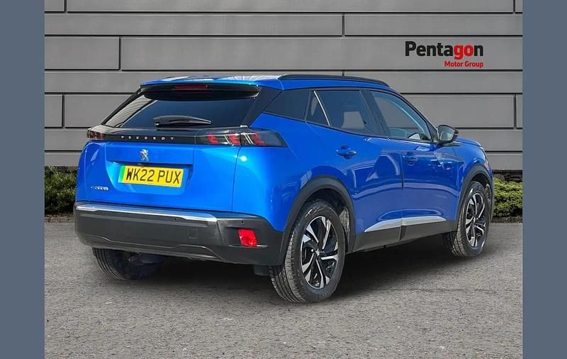 Used Peugeot e-2008 Allure Premium 100 kW (136 HP) 2022 Blue SUV