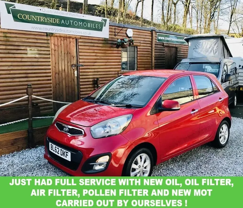 Used Kia Picanto 68 HP (50 kW) 2013 Red Hatchback
