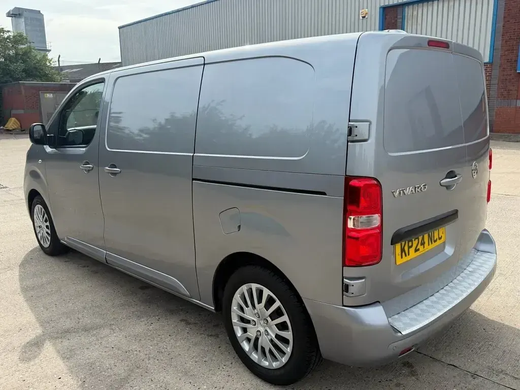 Used Vauxhall Vivaro S 120 HP (88 kW) 2024 Grey MPV