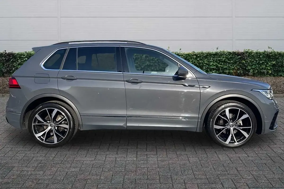 Used VW Tiguan R-line 150 HP (110 kW) 2022 Grey SUV