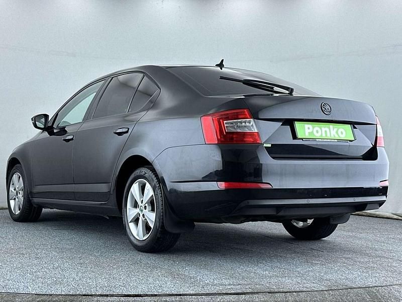 Used Skoda Octavia SE L 2016 Black Hatchback