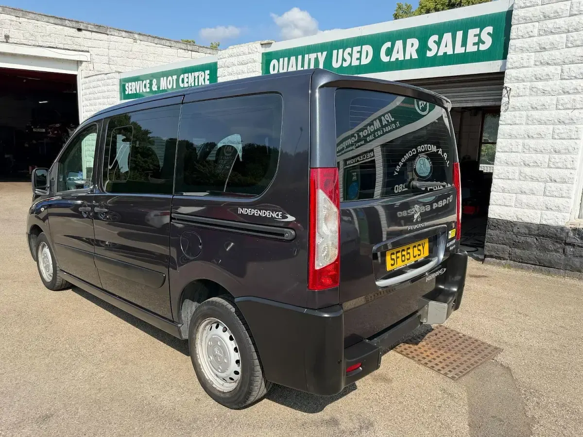 Used Peugeot TePee Comfort 2015 Grey MPV
