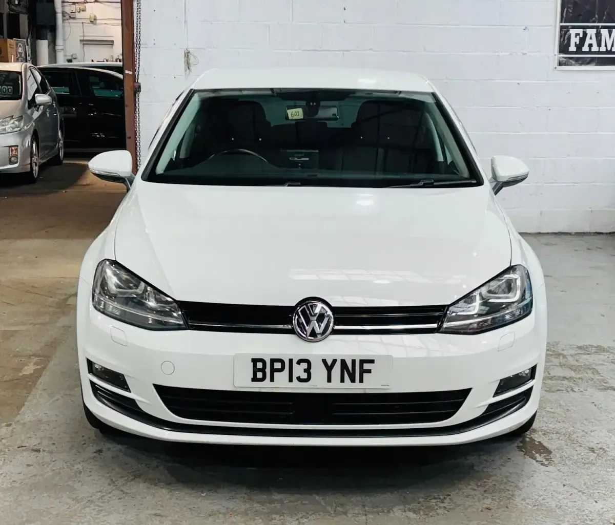 Used VW Golf VIII S 105 HP (77 kW) 2026 White Hatchback