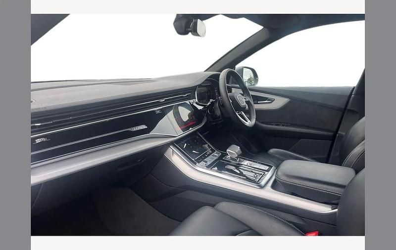 Used Audi Q8 S-Line 340 HP (250 kW) 2023 Grey SUV