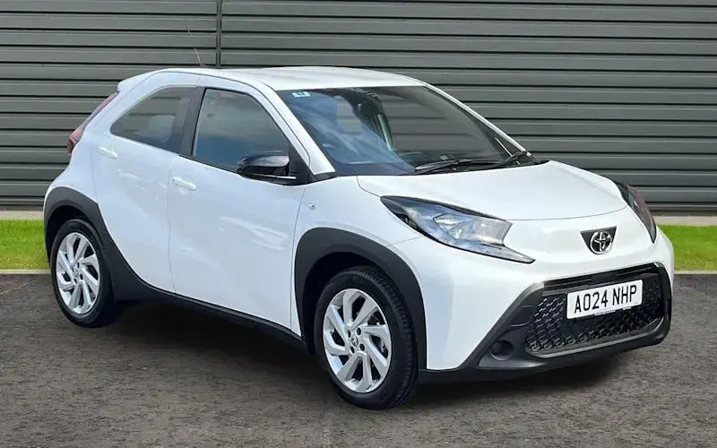 Used Toyota Aygo X PURE 72 HP (52 kW) 2024 SUV