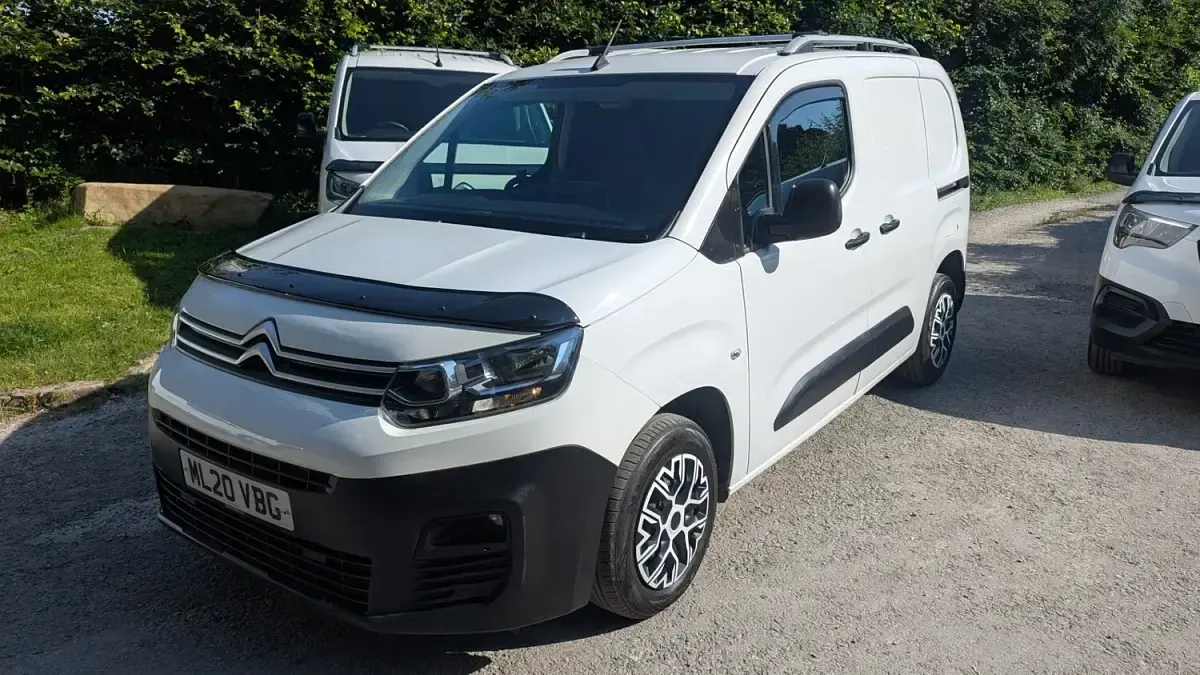 Used Citroën Berlingo 75 HP (55 kW) 2020 White MPV
