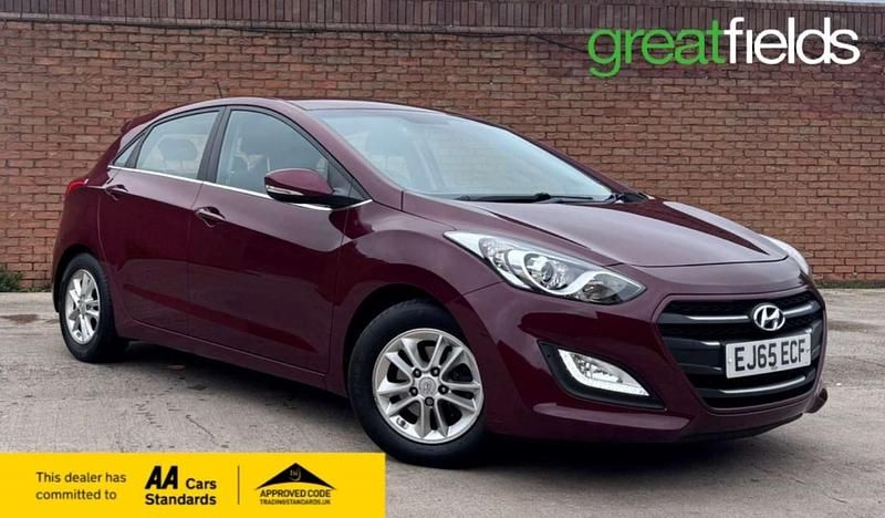 Used Hyundai i30 SE 2015 Red Hatchback