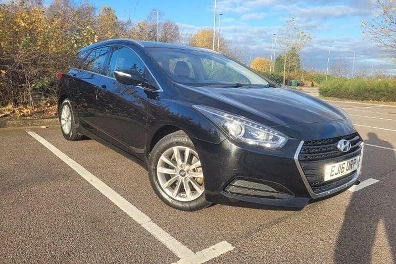 Used Hyundai i40 141 HP (103 kW) 2016 Black Estate