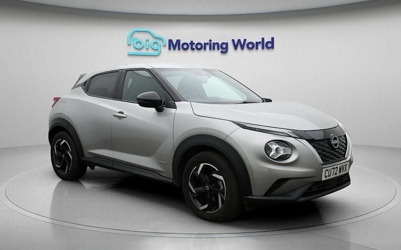 Used Nissan Juke N-Connecta 143 HP (105 kW) 2023 Silver SUV