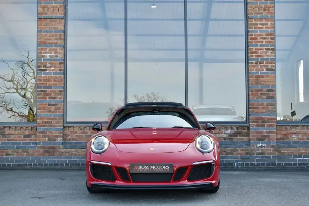 Used Porsche 911 Carrera 4 GTS 450 HP (330 kW) 2018 Red Coupe