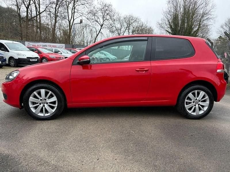 Used VW Golf VI Match 105 HP (77 kW) 2011 Red Hatchback