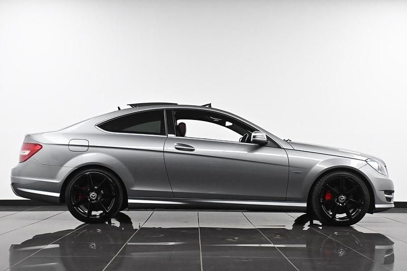Used Mercedes C220 AMG 170 HP (125 kW) 2012 Silver Coupe