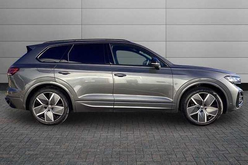 Used VW Touareg Black Edition 286 HP (210 kW) 2025 Grey SUV