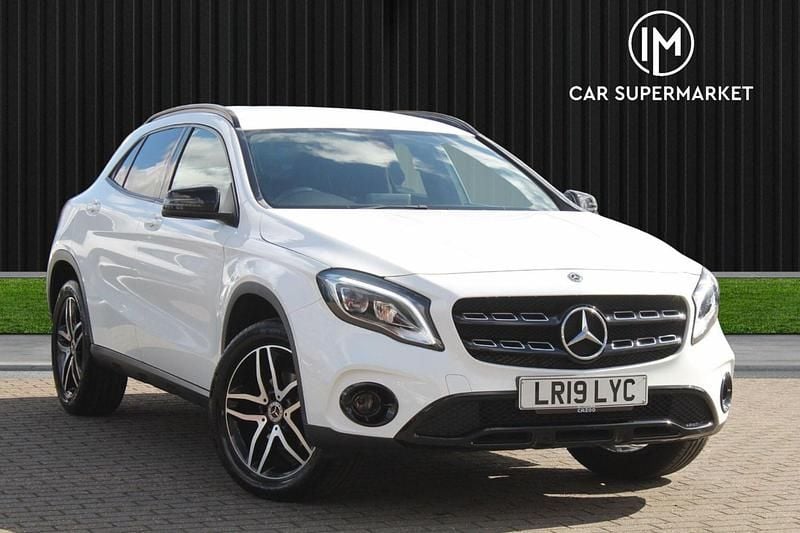 White Used 2019 Mercedes GLA180 Urban SUV | £16,385 (Fair price) - Image 1/4